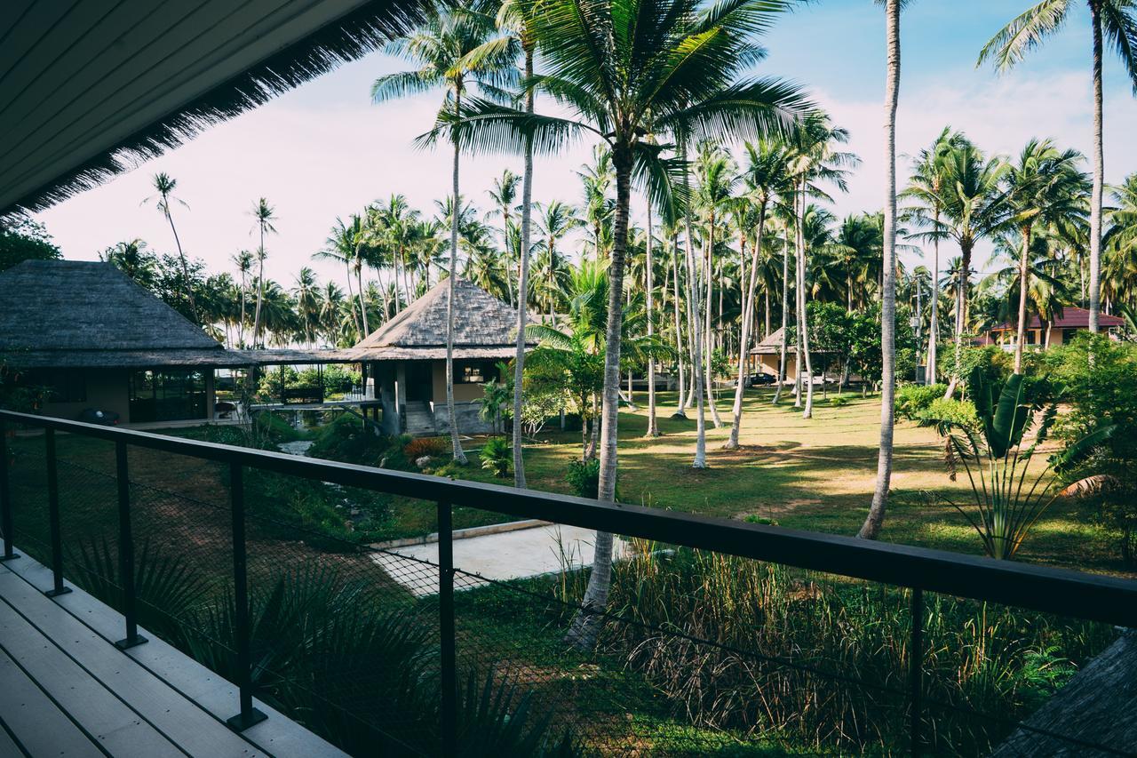 Le Motu Hotel Taling Ngam  Bagian luar foto